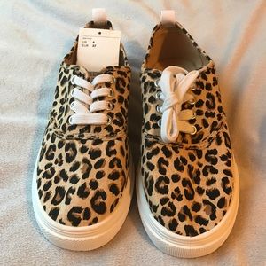 NWT Leopard sneakers